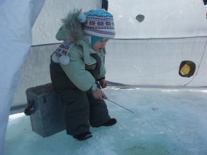 рыбачок в палатке.JPG